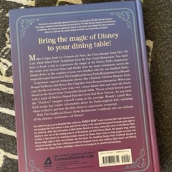 ($12) The Unofficial Disney Parks Restaurants Cookbook - Picture 3 of 3